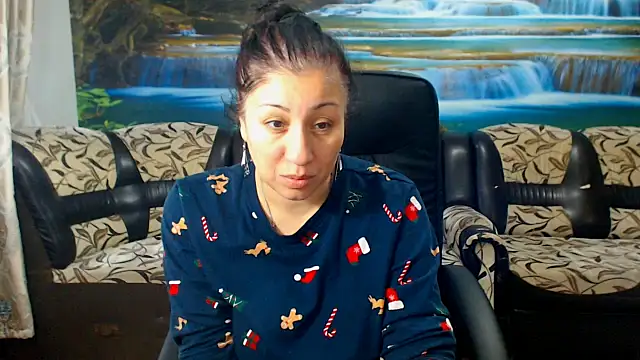 MoistMady online show from 01-19-26, 06:39