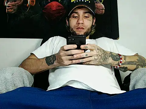 Christian Stiven1 online show from 03-11-25, 08:31