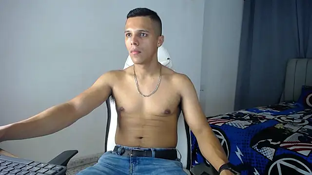 Snapshot of DavidAngell7 chatting on 12-18-24, 05:59 DavidAngell7 online show from 12-18-24, 05:59