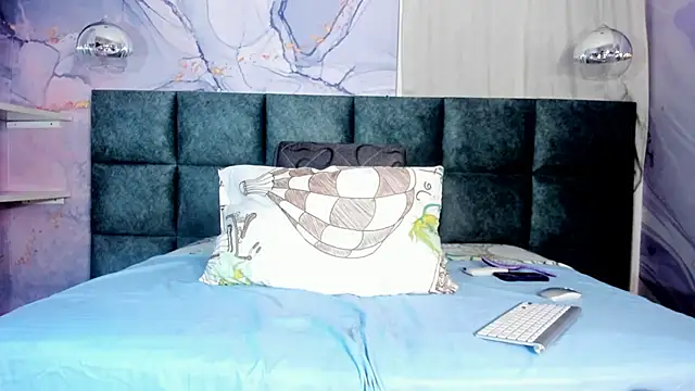 Snapshot of Scarleett_22 chatting on 04-19-26, 12:15 Scarleett 22 online show from 04-19-26, 12:15