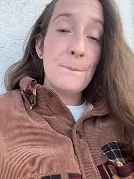 Mini And The Bear online show from 04-09-26, 04:34