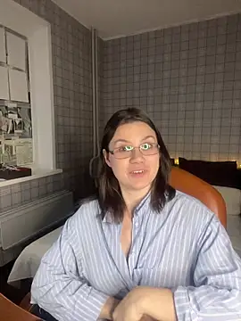 NinaVI online show from 12-21-25, 09:00