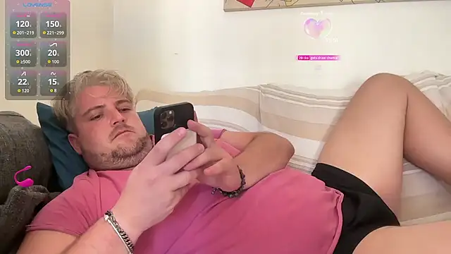 Snapshot of cazzo90p chatting on 10-05-25, 12:14 cazzo90p online show from 10-05-25, 12:14