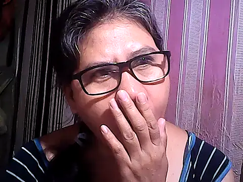 sweetsosie18 online show from 11-27-25, 05:42