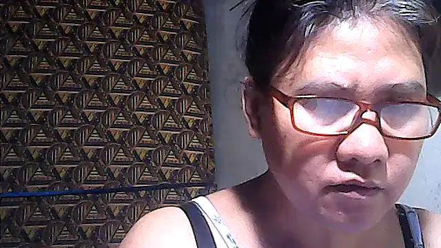 sweetsosie18 online show from 04-05-26, 05:48