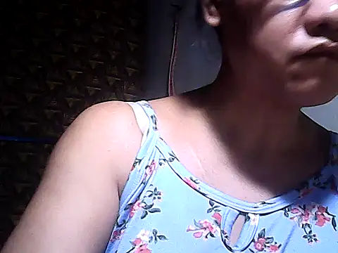 Snapshot of sweetsosie18 chatting on 07-02-26, 11:44 sweetsosie18 online show from 07-02-26, 11:44