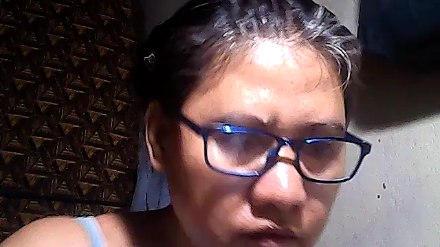 Snapshot of sweetsosie18 chatting on 07-11-26, 02:58 sweetsosie18 online show from 07-11-26, 02:58