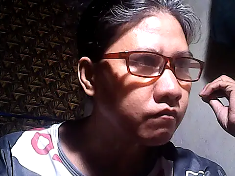 Snapshot of sweetsosie18 chatting on 07-17-26, 04:19 sweetsosie18 online show from 07-17-26, 04:19