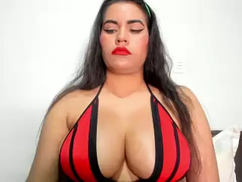 roxanamariahills  online show from 12-02-24, 09:50