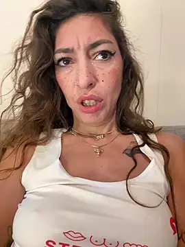 amanilouve online show from 11-17-25, 07:36