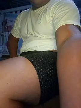 Snapshot of Efrain2090 chatting on 12-24-24, 01:06 Efrain2090 online show from 12-24-24, 01:06