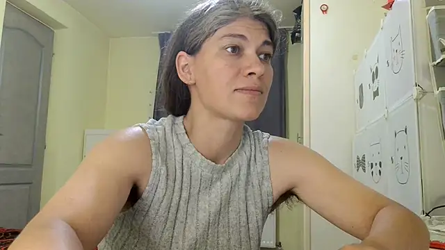Snapshot of MercyLove chatting on 06-19-26, 05:28 MercyLove online show from 06-19-26, 05:28