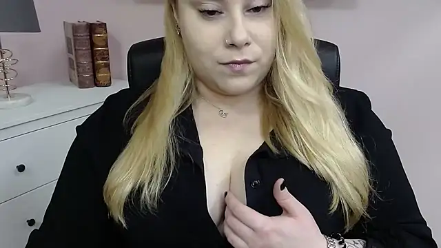 XgloryHAILEY online show from 12-03-24, 01:30