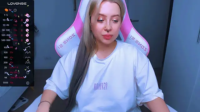 MonaLauu online show from 01-29-25, 05:35