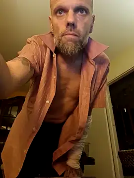 Ladyshaker82 online show from 11-03-25, 02:13