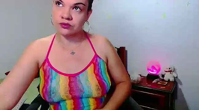 Snapshot of luchiana_hott21 chatting on 01-21-25, 04:58 luchiana hott21 online show from 01-21-25, 04:58