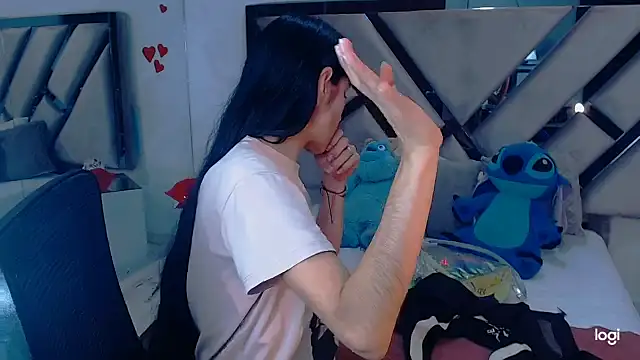 Snapshot of lady_Ary_xx chatting on 03-05-25, 08:21 lady Ary xx online show from 03-05-25, 08:21