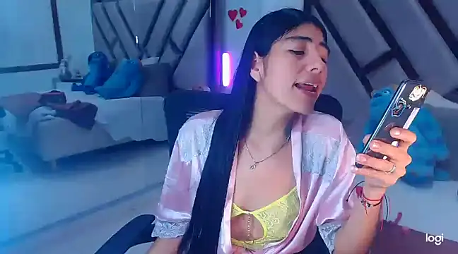 Snapshot of lady_Ary_xx chatting on 03-08-25, 12:11 lady Ary xx online show from 03-08-25, 12:11