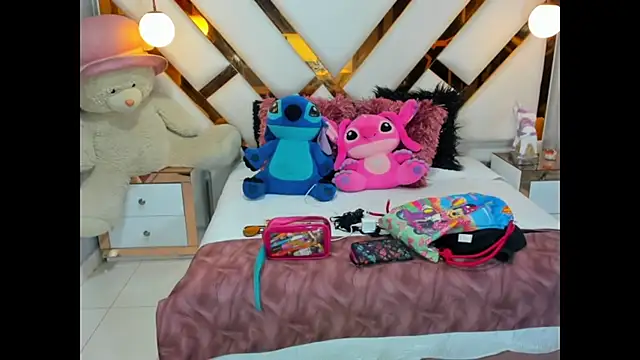 Snapshot of lady_Ary_xx chatting on 09-13-25, 08:52 lady Ary xx online show from 09-13-25, 08:52