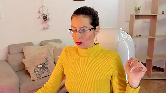 Antonnella 3 online show from 03-06-25, 12:30