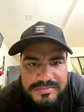 MichaelBear  online show from 01-10-26, 06:09