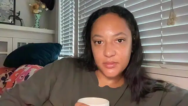 dreamyriri online show from 05-20-26, 01:50