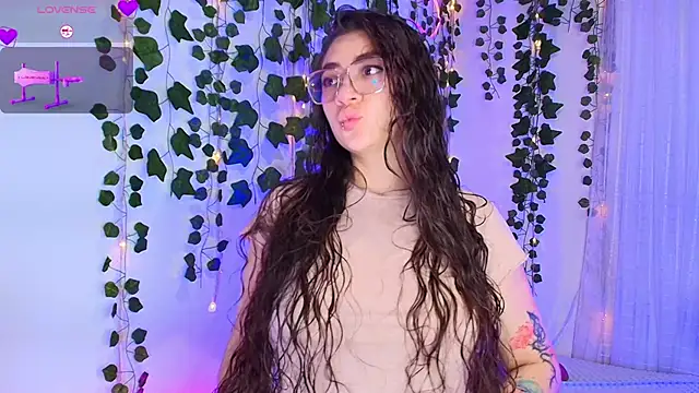 Snapshot of Samii_Evans chatting on 01-17-26, 11:30 Samii Evans online show from 01-17-26, 11:30