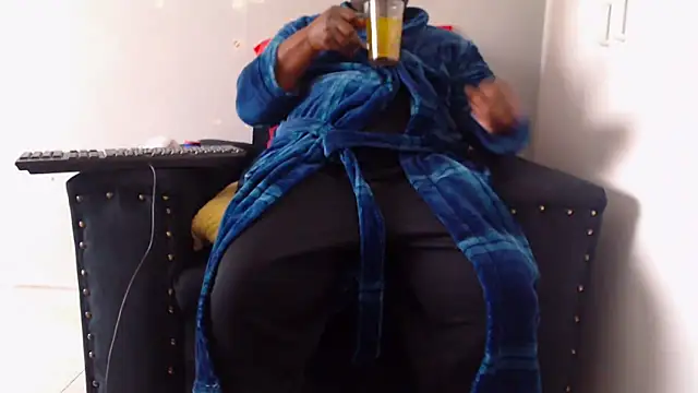 zuluboyxx online show from 06-21-26, 07:00