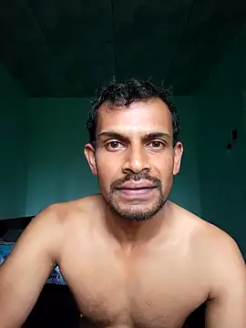 Snapshot of wasaa083 chatting on 11-14-25, 01:15 wasaa083 online show from 11-14-25, 01:15