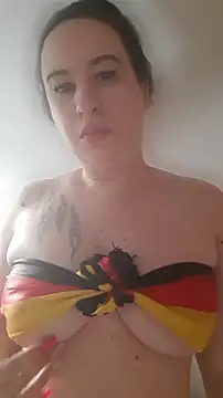 Snapshot of Tinka-Bella-Privat chatting on 06-25-26, 03:39 Tinka-Bella-Privat online show from 06-25-26, 03:39