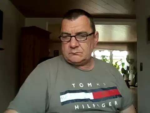Snapshot of Nobbie444 chatting on 05-17-26, 11:50 Nobbie444 online show from 05-17-26, 11:50