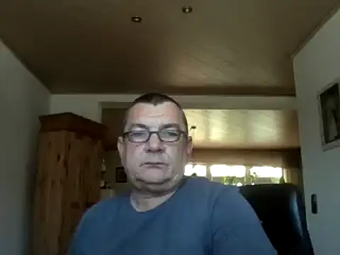 Snapshot of Nobbie444 chatting on 05-25-26, 11:05 Nobbie444 online show from 05-25-26, 11:05