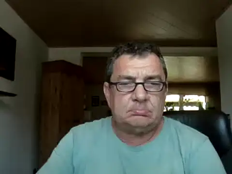Snapshot of Nobbie444 chatting on 06-24-26, 10:36 Nobbie444 online show from 06-24-26, 10:36