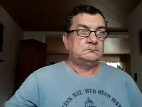 Snapshot of Nobbie444 chatting on 07-07-26, 12:53 Nobbie444 online show from 07-07-26, 12:53