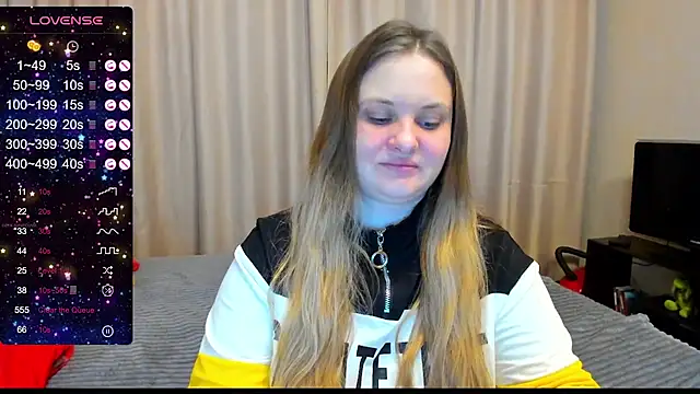 Snapshot of AlanaBrox chatting on 01-10-25, 06:42 AlanaBrox online show from 01-10-25, 06:42