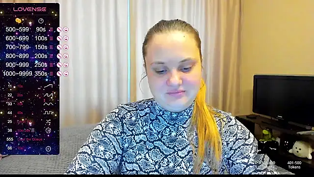 Snapshot of AlanaBrox chatting on 02-06-25, 09:22 AlanaBrox online show from 02-06-25, 09:22