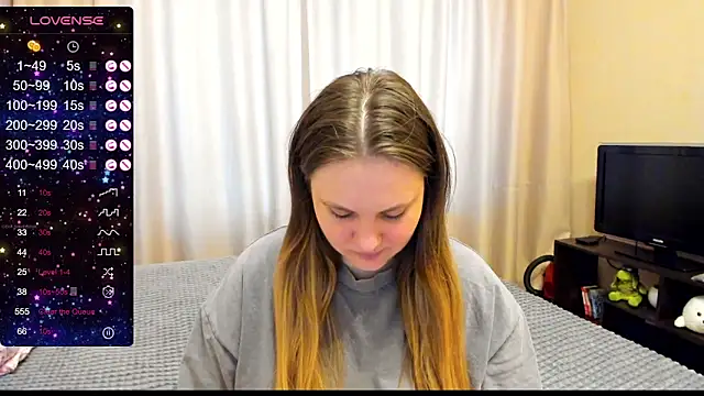 Snapshot of AlanaBrox chatting on 02-11-25, 11:21 AlanaBrox online show from 02-11-25, 11:21