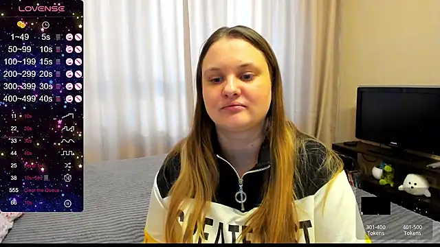 Snapshot of AlanaBrox chatting on 02-28-25, 01:14 AlanaBrox online show from 02-28-25, 01:14