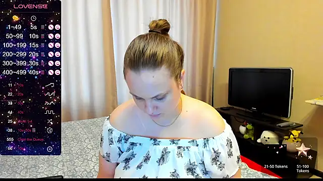 Snapshot of AlanaBrox chatting on 03-05-25, 10:00 AlanaBrox online show from 03-05-25, 10:00