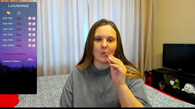 Snapshot of AlanaBrox chatting on 03-07-25, 11:18 AlanaBrox online show from 03-07-25, 11:18