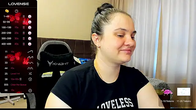 Snapshot of AlanaBrox chatting on 09-12-25, 01:00 AlanaBrox online show from 09-12-25, 01:00