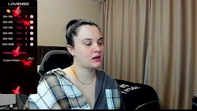 Snapshot of AlanaBrox chatting on 10-02-25, 09:22 AlanaBrox online show from 10-02-25, 09:22