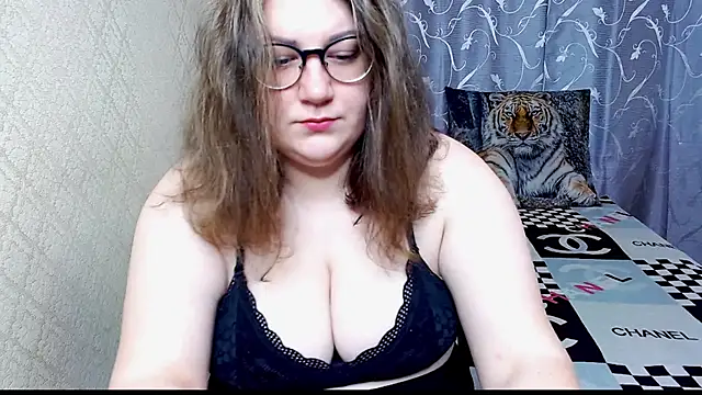 Snapshot of Sindy_Jeniceee chatting on 06-03-26, 04:01 Sindy Jeniceee online show from 06-03-26, 04:01
