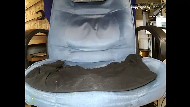 Snapshot of Dantius22 chatting on 01-10-25, 08:29 Dantius22 online show from 01-10-25, 08:29