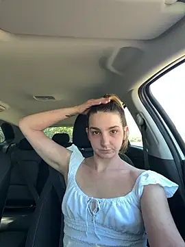 DoriDeluxe66 online show from 04-15-26, 01:07