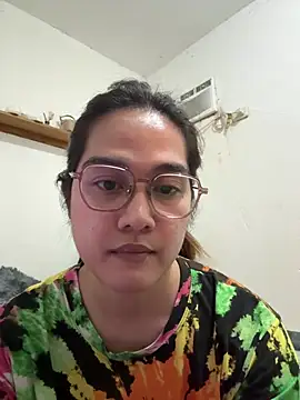 Snapshot of MarieLoveGlamorous chatting on 05-31-26, 09:05 MarieLoveGlamorous online show from 05-31-26, 09:05