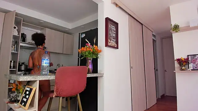 karlye 5 online show from 01-11-25, 06:33