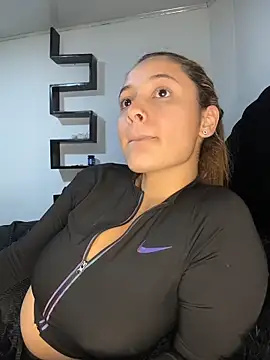 Snapshot of Emiily_W chatting on 03-04-26, 06:25 Emiily W online show from 03-04-26, 06:25