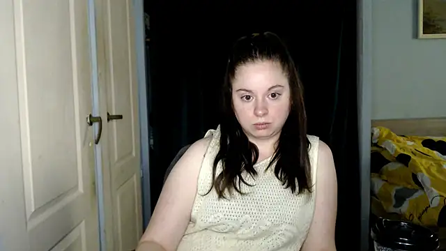 Snapshot of ryhhnnagold99 chatting on 06-15-26, 08:49 ryhhnnagold99 online show from 06-15-26, 08:49