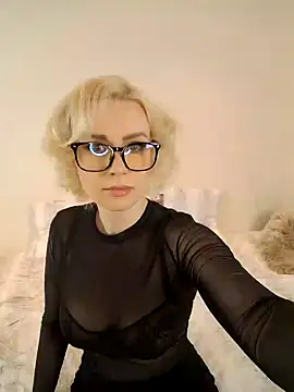 Snapshot of AureliaDoux chatting on 02-03-25, 01:51 AureliaDoux online show from 02-03-25, 01:51